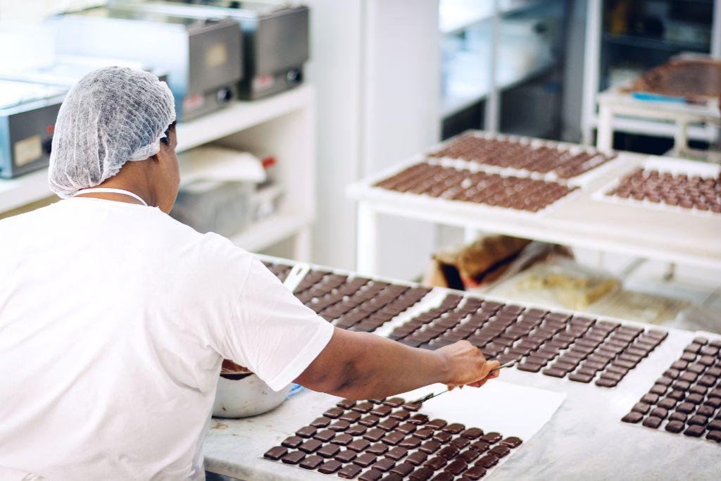 Full Guide on How to Make Chocolate in Factory